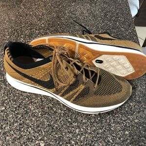 Nike flyknit trainer